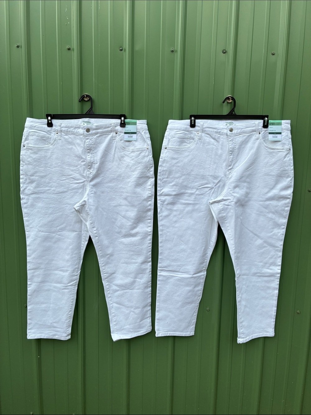 Women’s Plus High Rise Straight Jeans White 2-Pack Size 22W